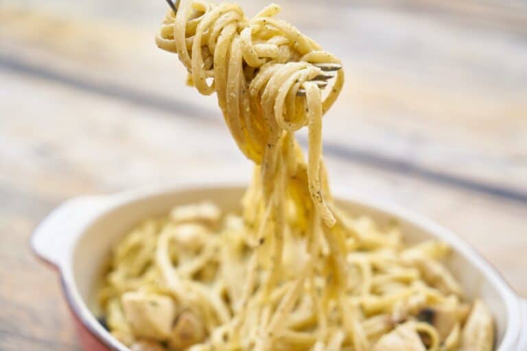 como fazer macarrão à carbonara